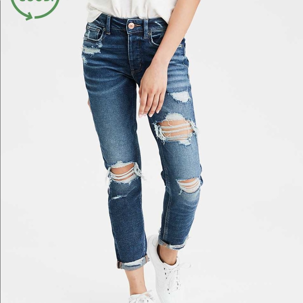 American Eagle Tomgirl ripped jeans